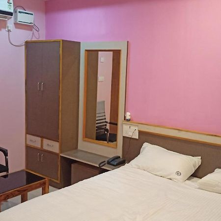 Aarthi Residency 호텔 카라이쿠디 외부 사진