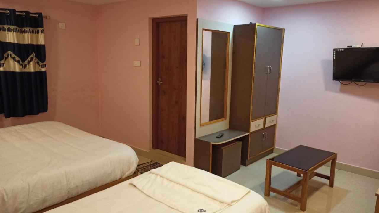 Aarthi Residency 호텔 카라이쿠디 외부 사진