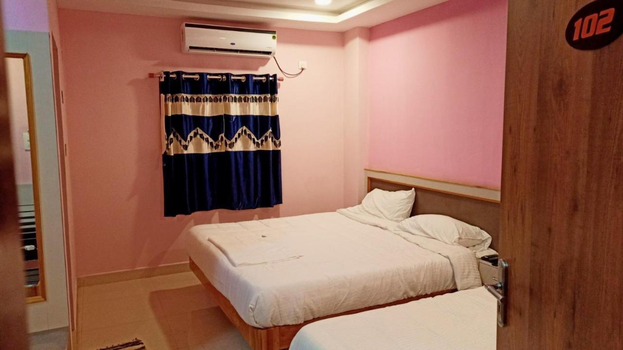 Aarthi Residency 호텔 카라이쿠디 외부 사진