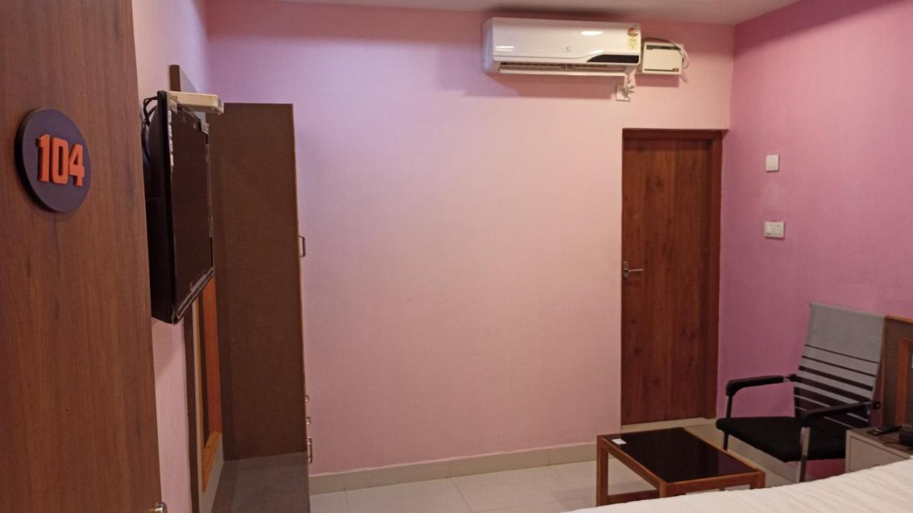 Aarthi Residency 호텔 카라이쿠디 외부 사진