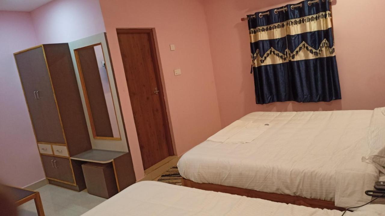 Aarthi Residency 호텔 카라이쿠디 외부 사진