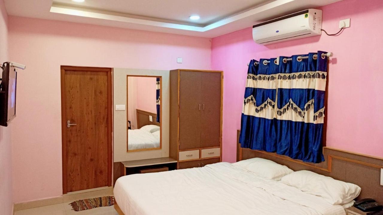 Aarthi Residency 호텔 카라이쿠디 외부 사진