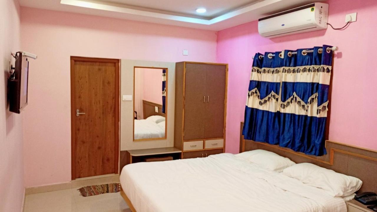 Aarthi Residency 호텔 카라이쿠디 외부 사진